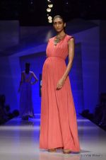 Model walk the ramp for Ranna Gill Show at Wills Lifestyle India Fashion Week 2012 day 4 on 9th Oct 2012 (281).JPG